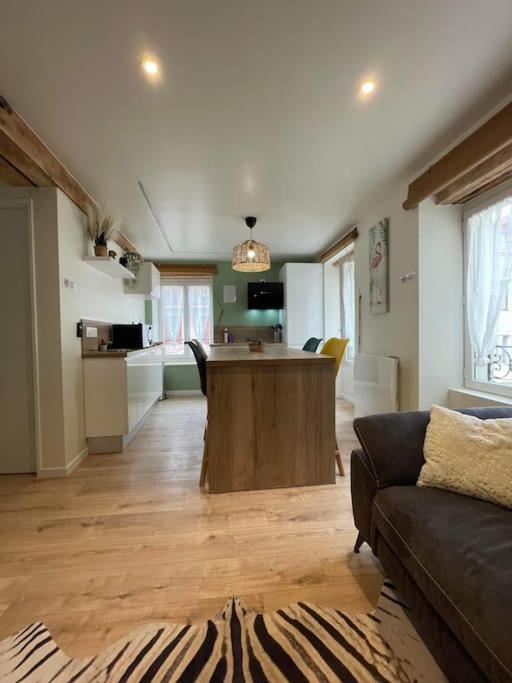 Apartment Cosy Jungle Room, Evadez Vous A Claude Saint-Claude